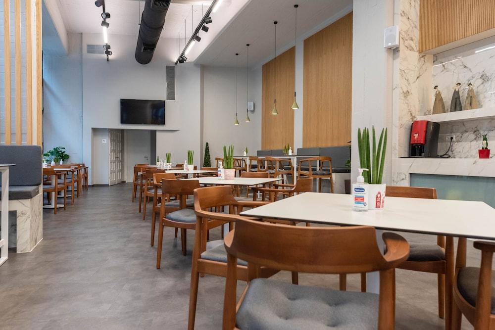Dionisos Hotel Larissa Zewnętrze zdjęcie