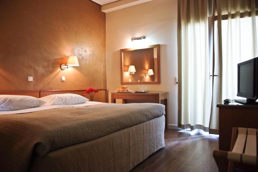 Dionisos Hotel Larissa Zewnętrze zdjęcie